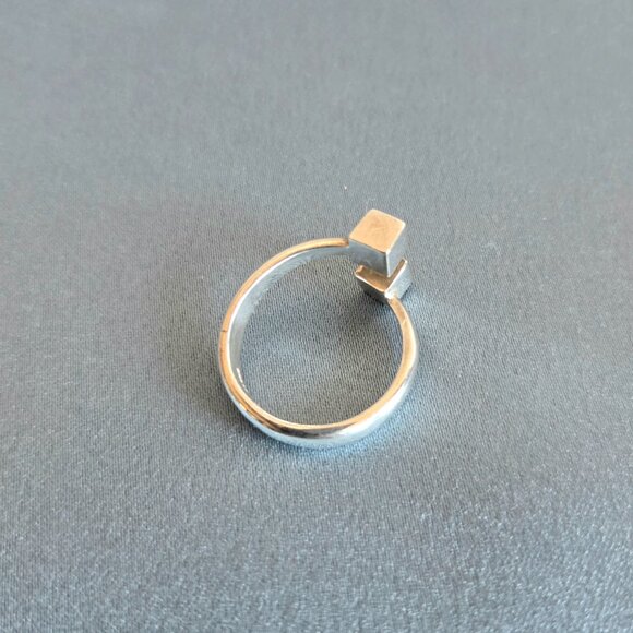 Sterling silver 925 Modernist ring with 2 cubes design. - Picture 6 of 7